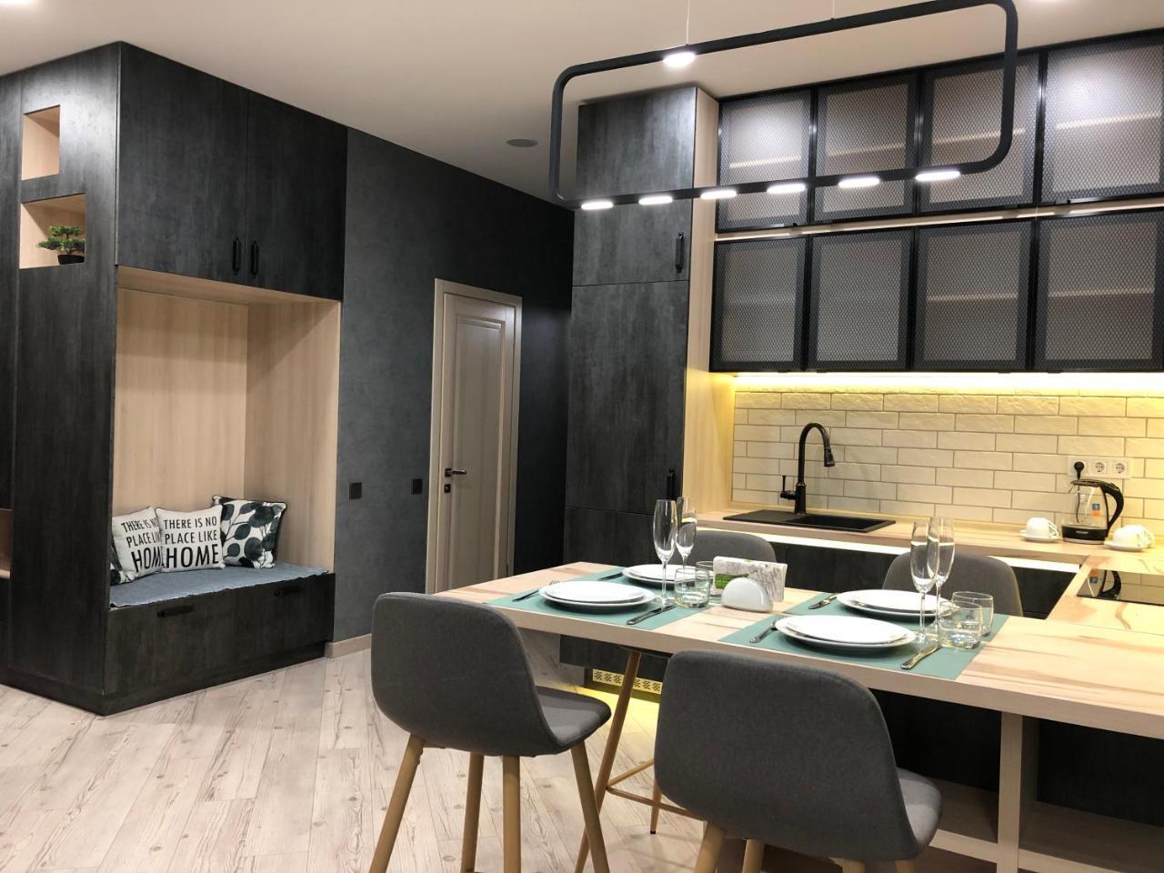 Luxury Loft Apartments Odessa Exterior photo