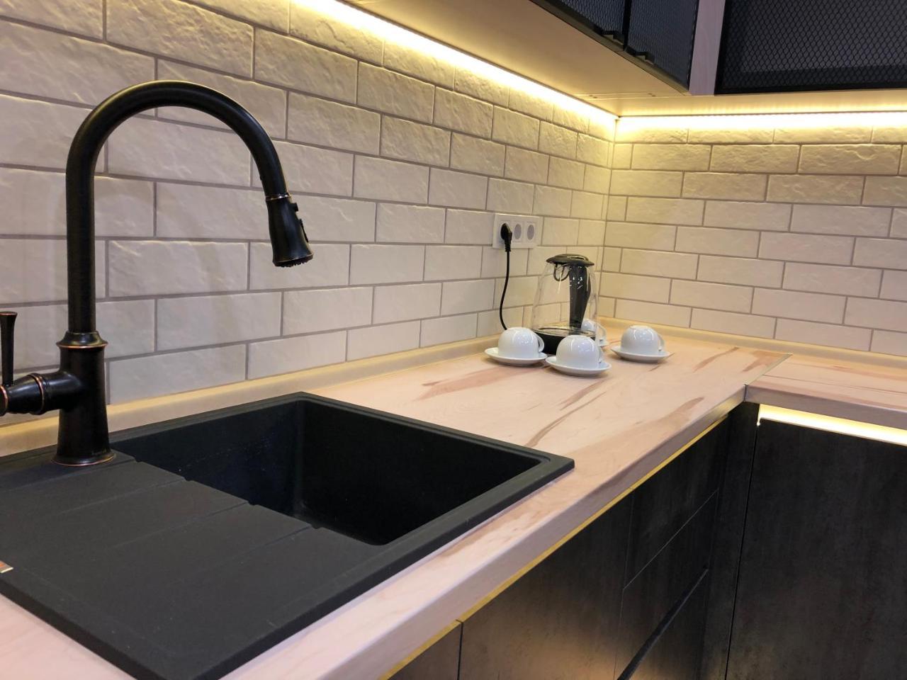 Luxury Loft Apartments Odessa Exterior photo